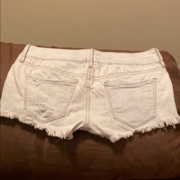 Washed/Holey Roxy Shorts - Picture 2 of 3